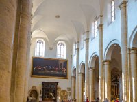 Controfacciata  La controfacciata con il grande quadro donato da Carlo Alberto nel 1835, una delle più importanti copie esistenti dell'Ultima Cena.