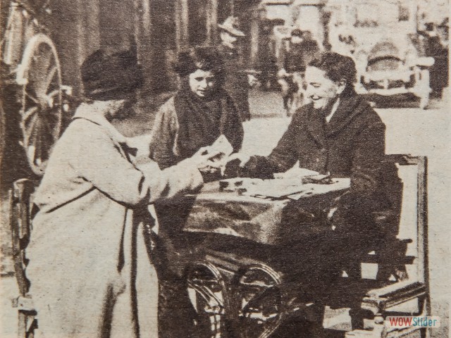 La lettrice di tarocchi nel 1925