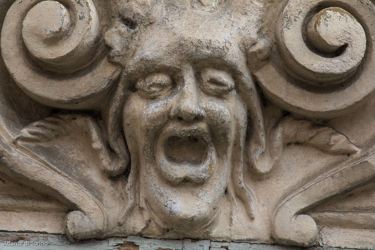 palazzo reale mascherone