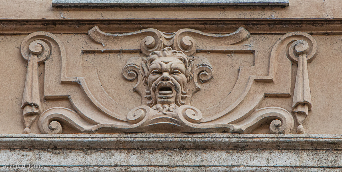 mascherone via Roma