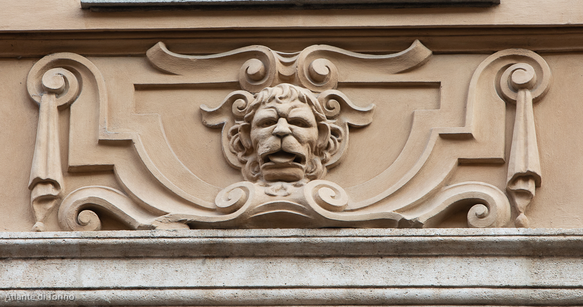 mascherone via Roma
